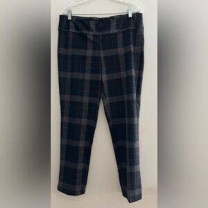 Zac & Rachel Pull On Plaid Pants
Womens Large